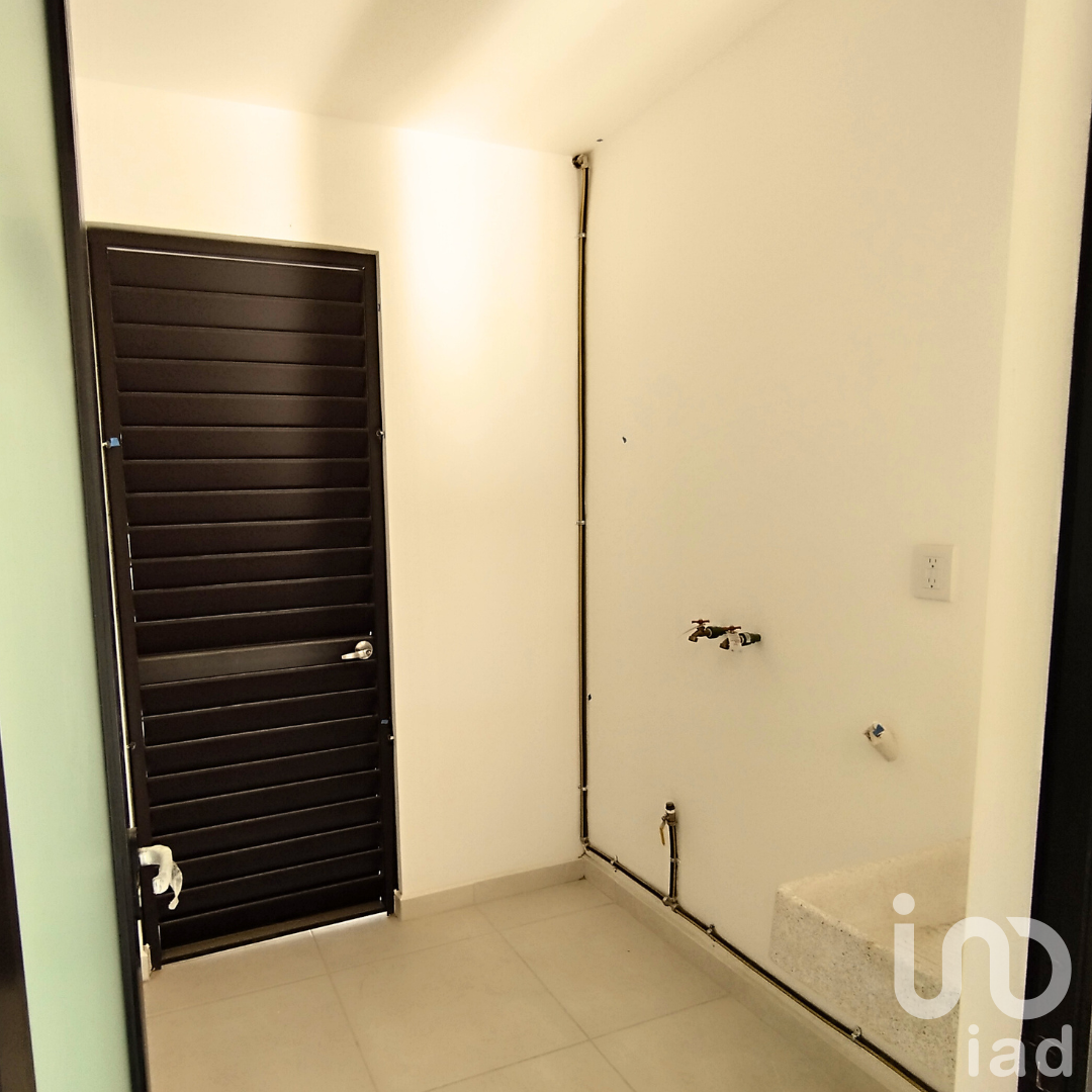 CASA EN VENTA EN LOMAS DE ANGELOPOLIS III CON ALBERCA $3,200,000