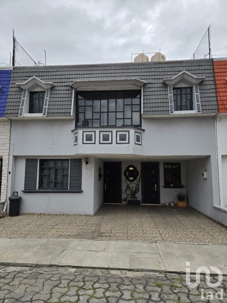 CASA EN VENTA EN CONJUNTO RESIDENCIAL NIZA