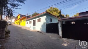 Casa en venta, amplio terreno con arboles frutales, zona centro en Puente de Ixtla Morelos. Casa en venta, amplio terreno con arboles frutales, zona centro en Puente de Ixtla Morelos.