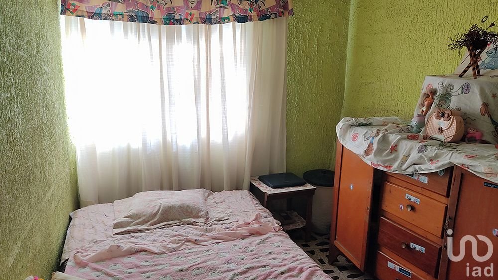 Casa en venta, amplio terreno con arboles frutales, zona centro en Puente de Ixtla Morelos.