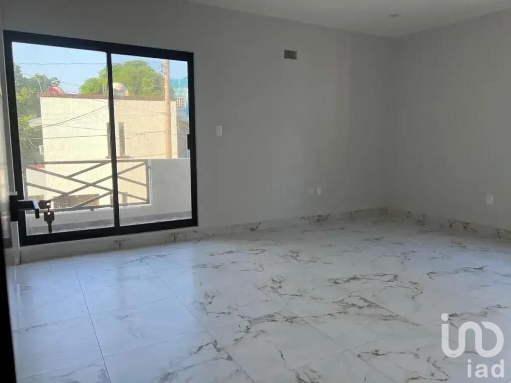 CASA EN VENTA COL OTOMI TAMPICO