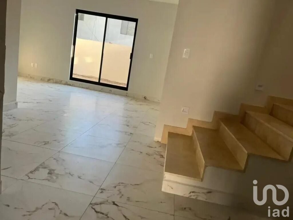 CASA EN VENTA COL OTOMI TAMPICO