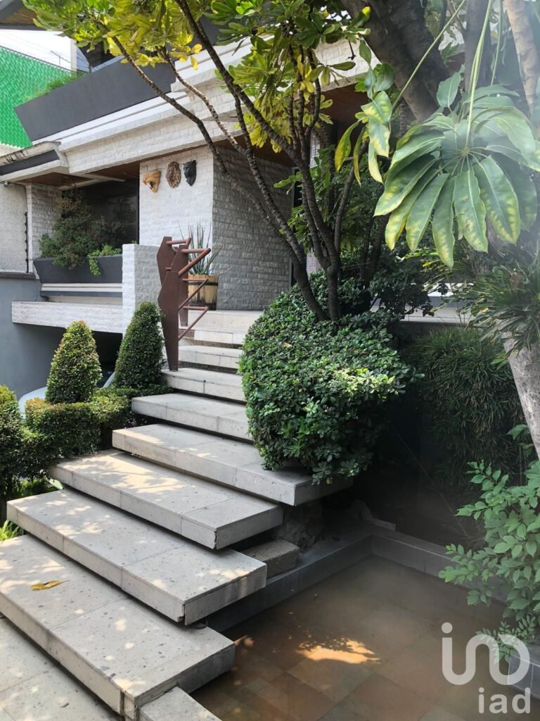 Casa en venta en Ciudad Satélite, Naucalpan