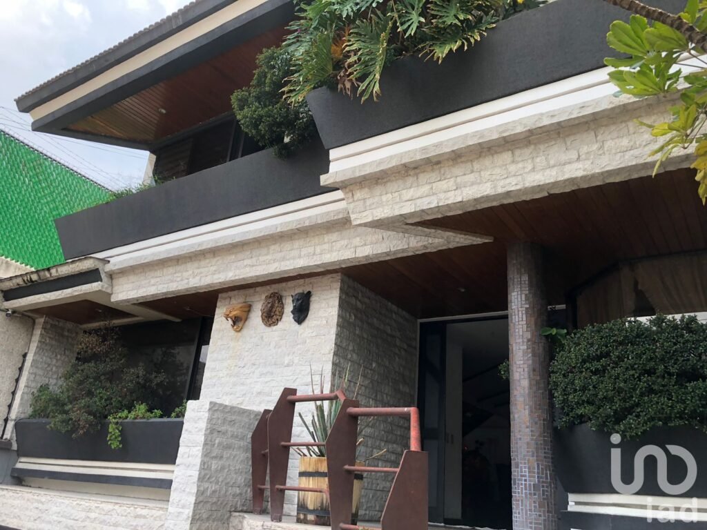Casa en venta en Ciudad Satélite, Naucalpan