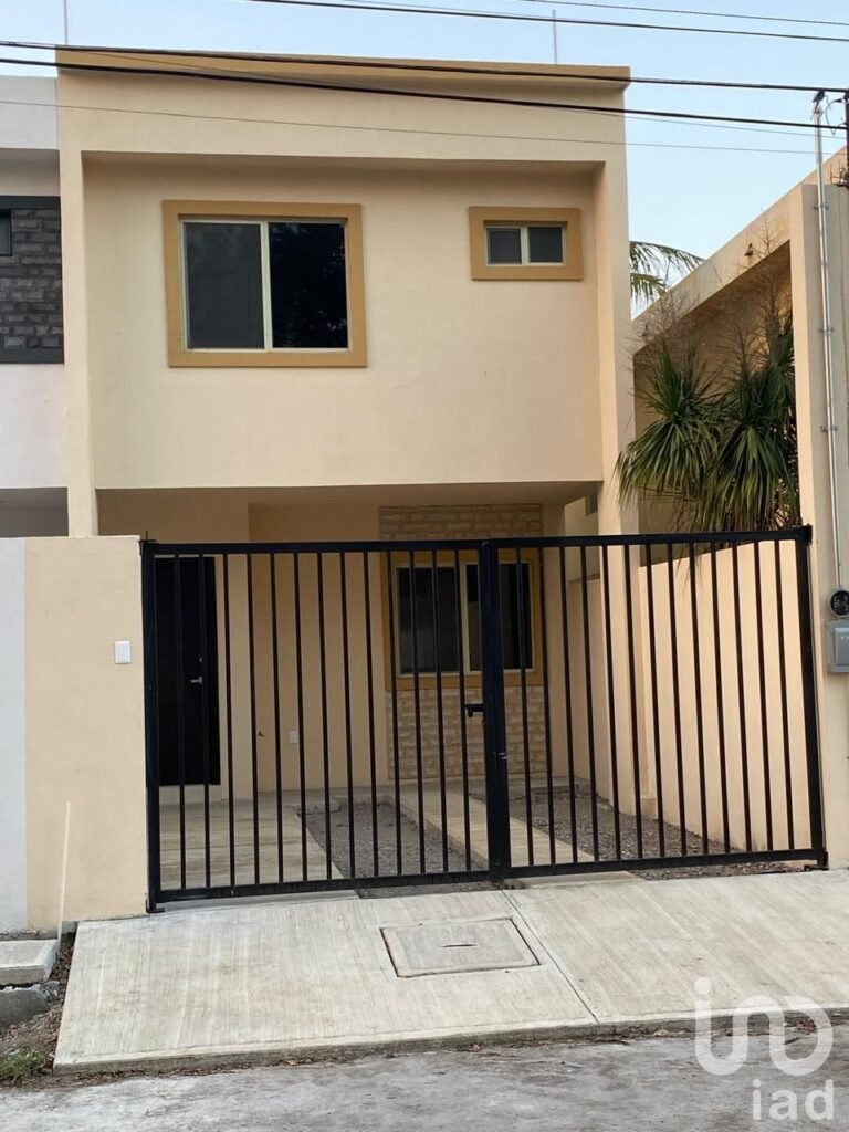 CASA EN VENTA COL REVOLUCION VERDE TAMPICO TAMAULIPAS