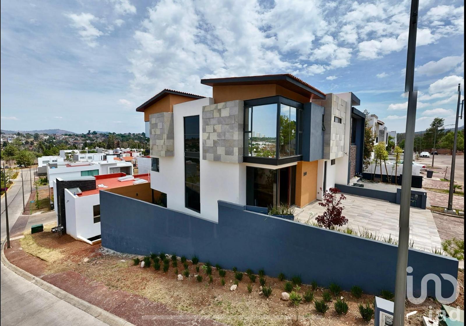 Casa en los Olivos, Altozano, Morelia Michoacán.