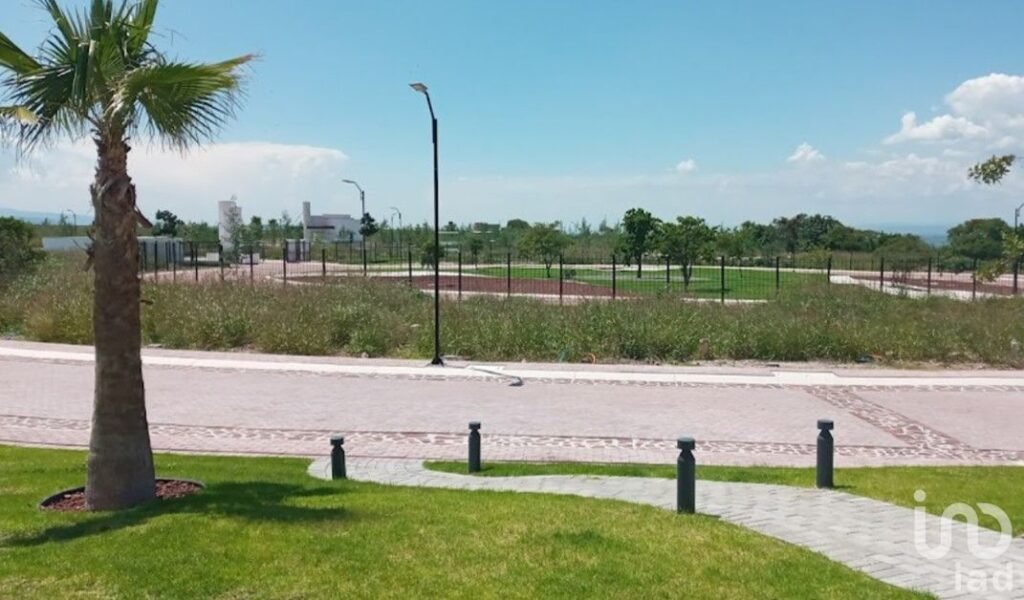 VENTA DE TERRENO EN CD. MADERAS SUR II