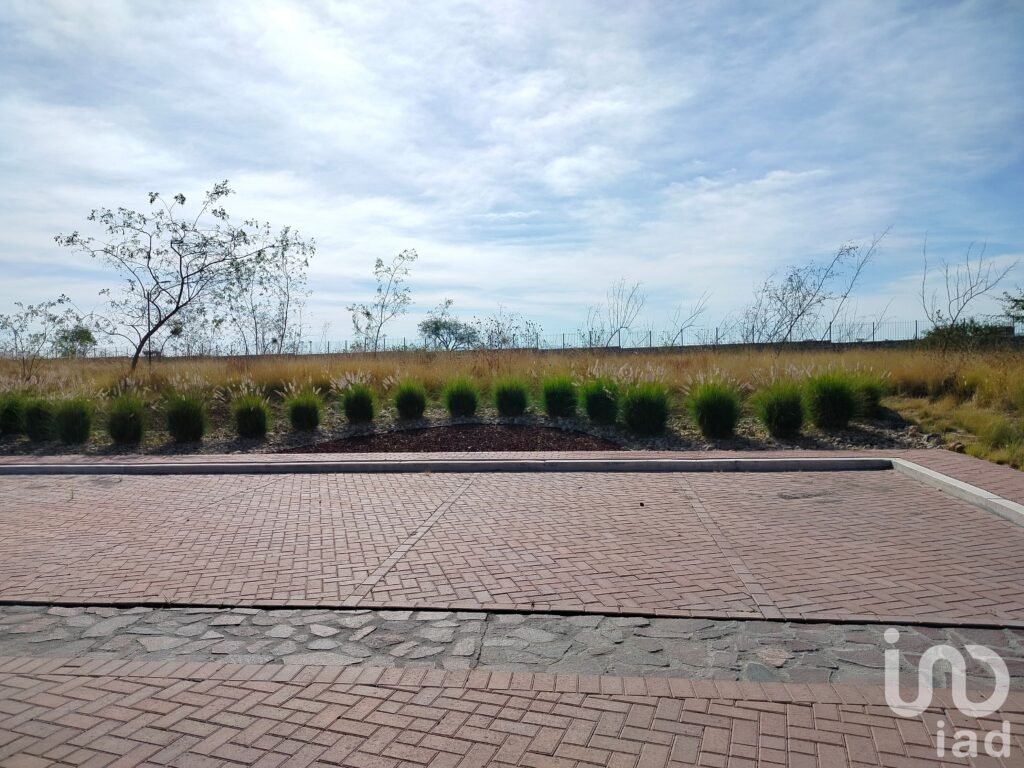 VENTA DE TERRENO EN CD. MADERAS SUR II