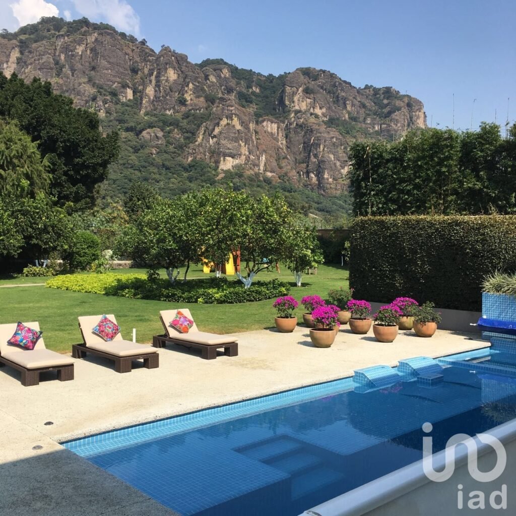 Tepoztlán, Morelos Vendo Residencia de Lujo.