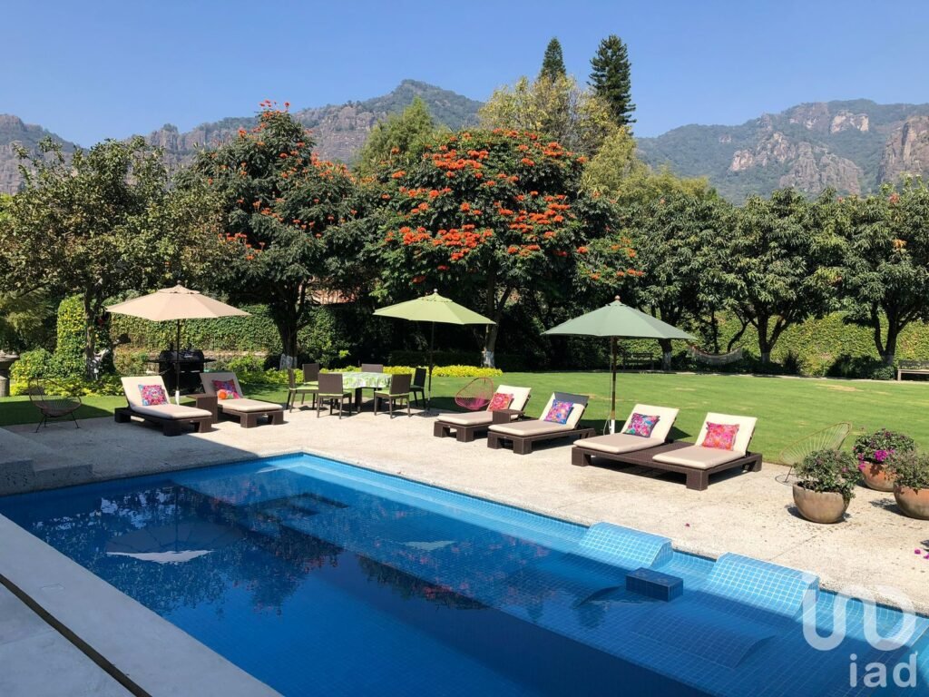 Tepoztlán, Morelos Vendo Residencia de Lujo.