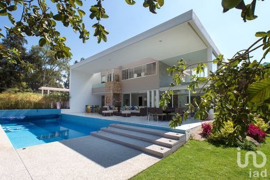 Tepoztlán, Morelos Vendo Residencia de Lujo.