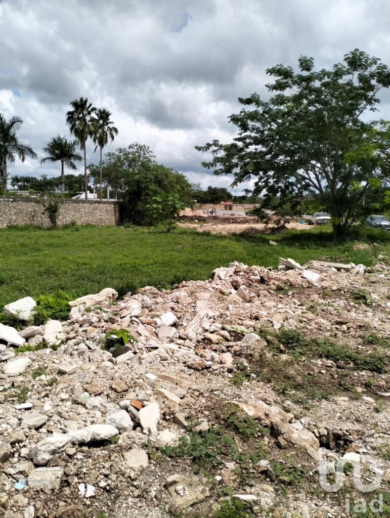 VENTA TERRENO EN MÉRIDA, ZONA CHICHÍ SUÁREZ