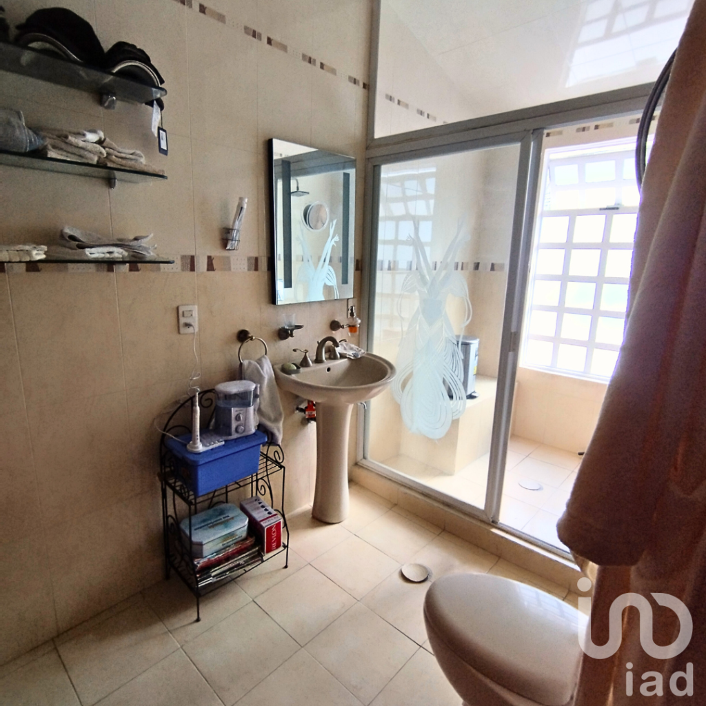 CASA EN VENTA EN ZAVALETA CON JARDIN DE 400M2 ATRAS DE CENTRO MAYOR, EXCELENTE INVERSION