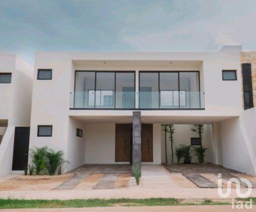 Casa en venta en privada de Conkal, Yucatán.