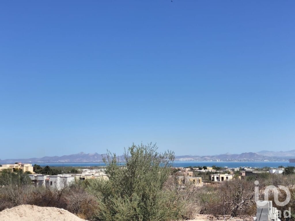 Terreno en venta en Lomas del Centenario