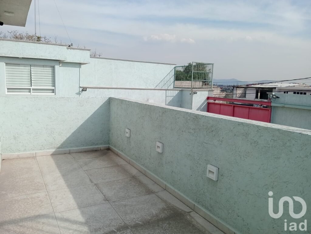 Se vende local comercial, para montar tu propia empresa.