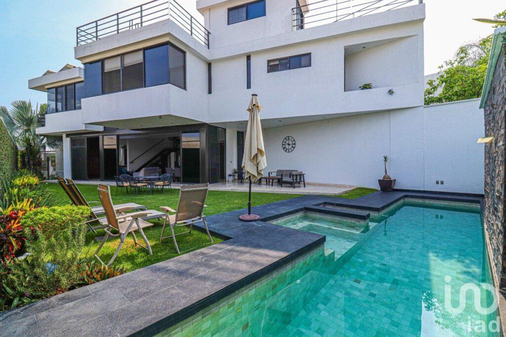 VENTA CASA RESIDENCIAL CORINTO