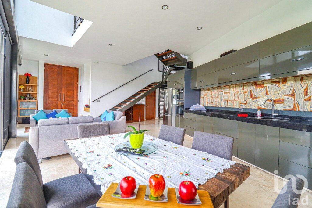 VENTA CASA RESIDENCIAL CORINTO