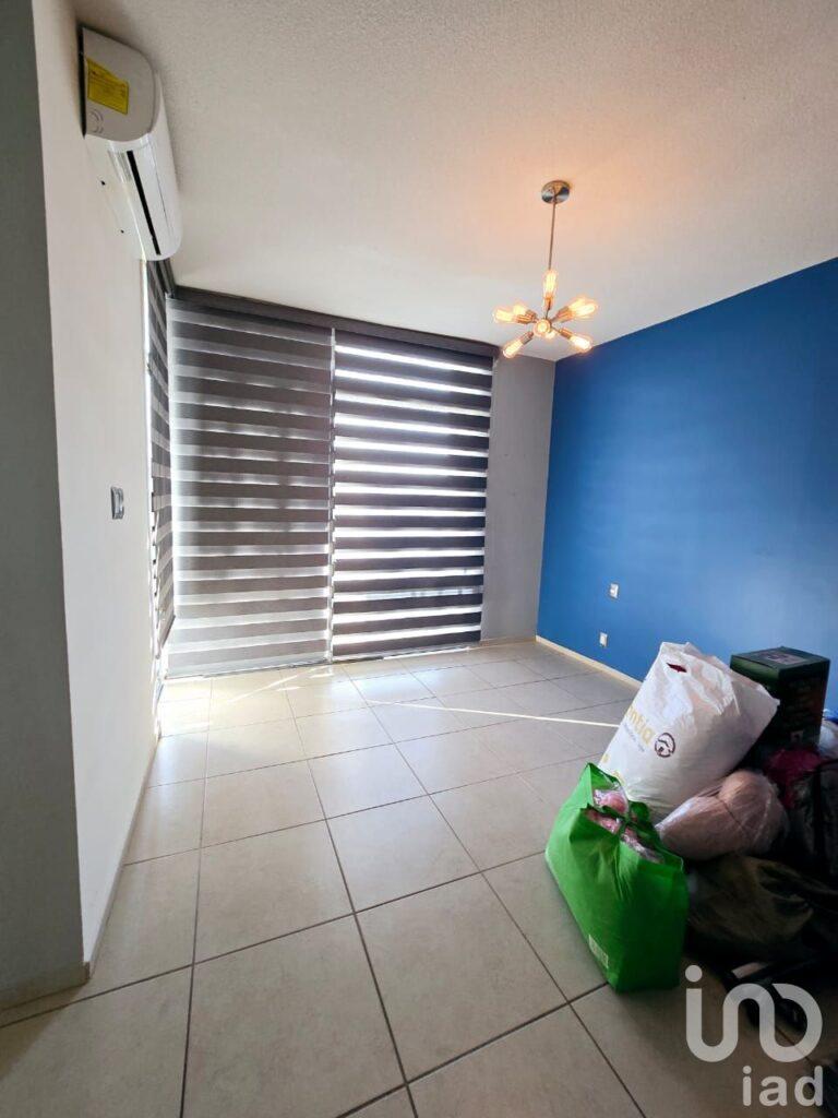 Casa en venta en Celaya, ALTEZA residencial por av Camino San Jose de Gto. con Alberca, Billar,