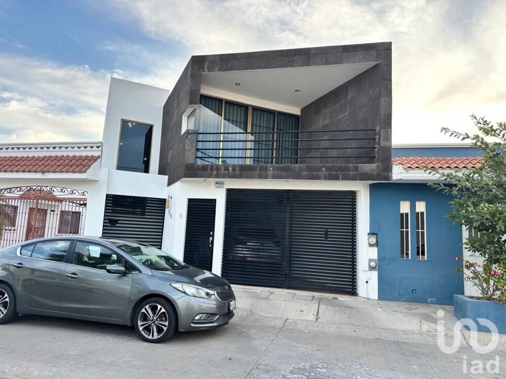 CASA EN VENTA, PASEO ALAMEDA, MAZATLÁN, SINALOA.