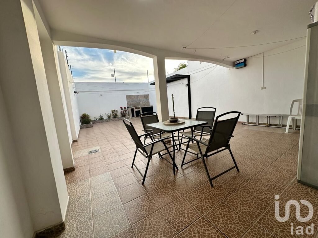 CASA EN VENTA, PASEO ALAMEDA, MAZATLÁN, SINALOA.