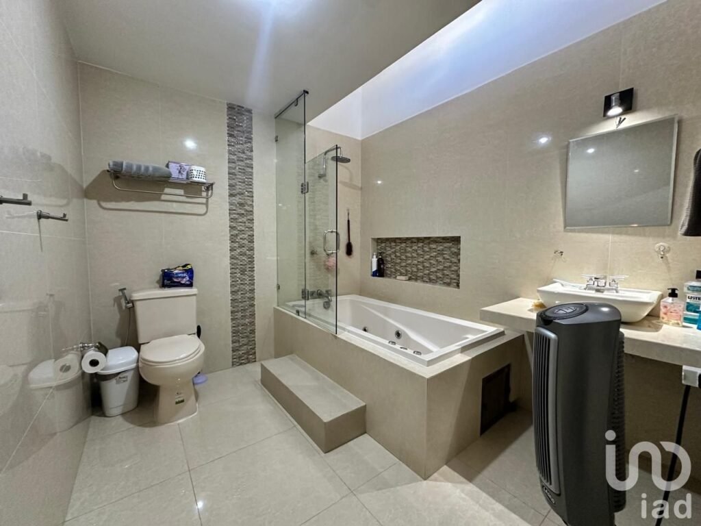 CASA EN VENTA, PASEO ALAMEDA, MAZATLÁN, SINALOA.