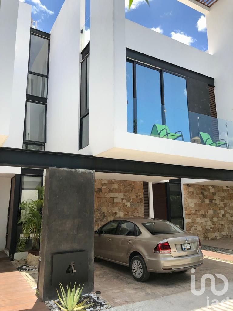 Renta TownHouse Santa Gertrudis Copo, Mérida