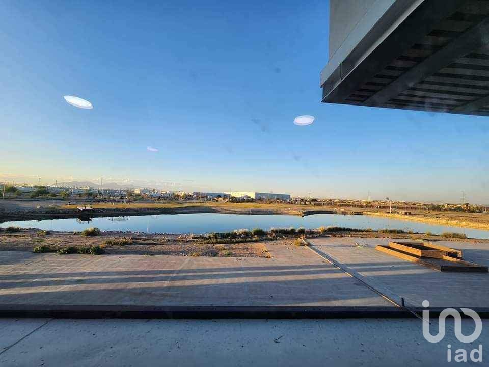 VENTA DE LOTE RESIDENCIAL EN ESQUINA CON JARDIN CON LAGO