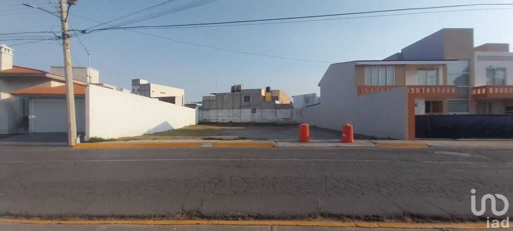 Se vende terreno en Fraccionamiento Club club de Golf, Pachuca, Hidalgo