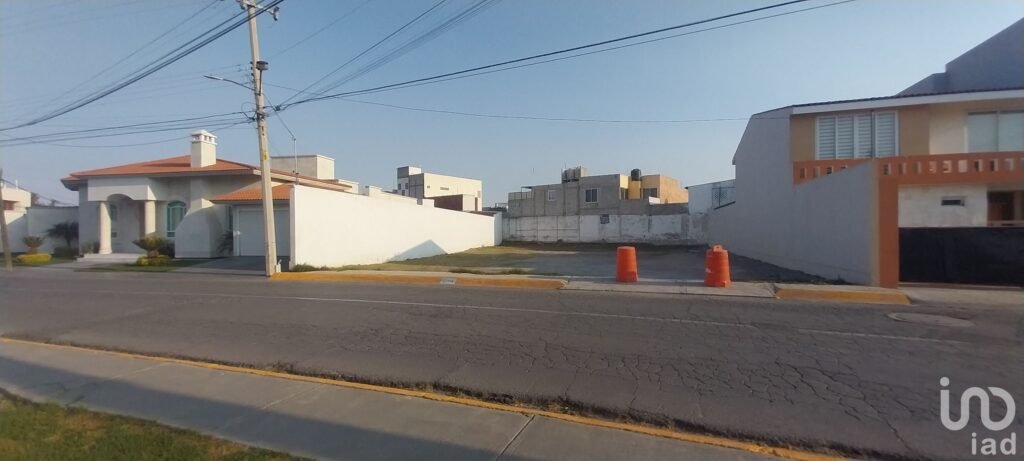Se vende terreno en Fraccionamiento Club club de Golf, Pachuca, Hidalgo