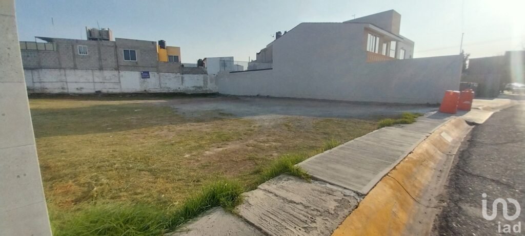 Se vende terreno en Fraccionamiento Club club de Golf, Pachuca, Hidalgo