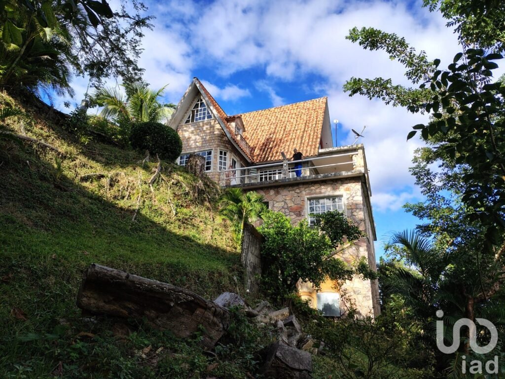 Venta de casa en el mirador de Laguna de Catemaco