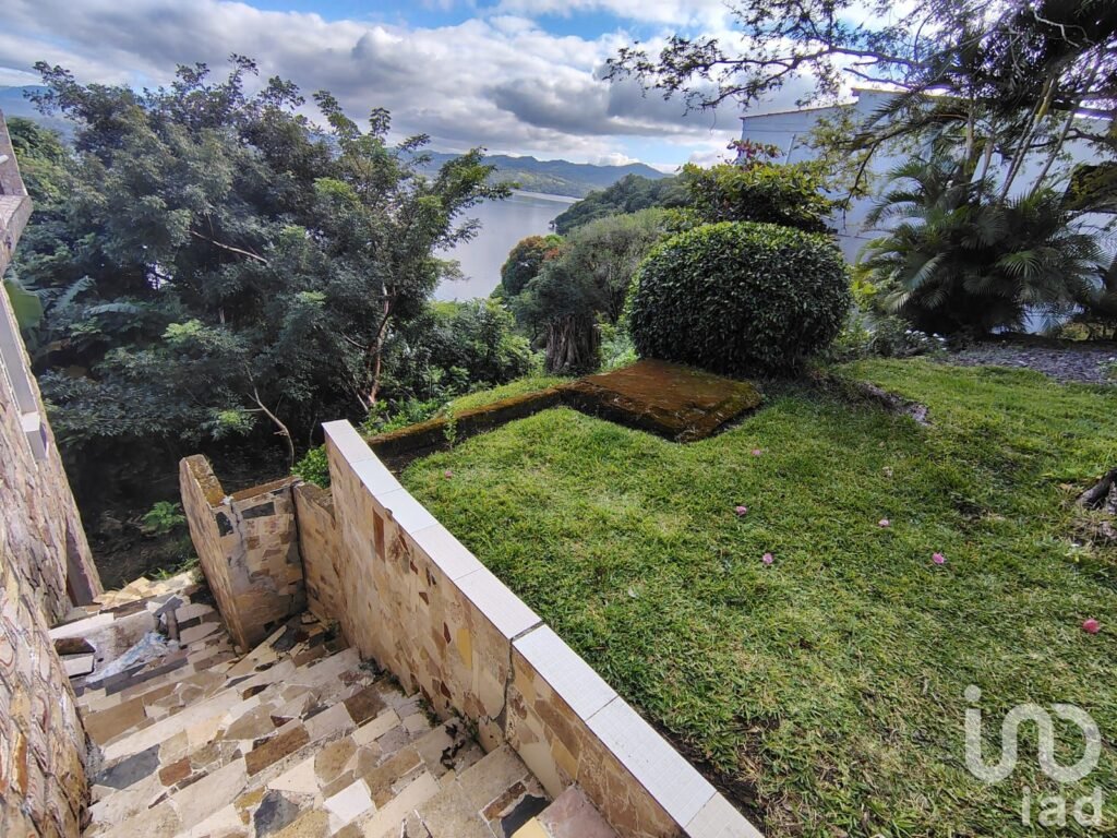 Venta de casa en el mirador de Laguna de Catemaco