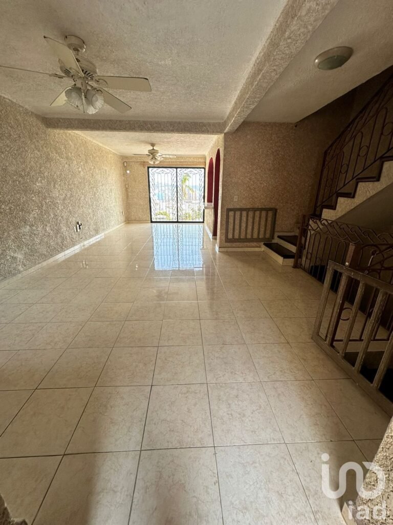 Casa En Venta con Vista al mar En Las Anclas Acapulco de Juarez, Guerrero