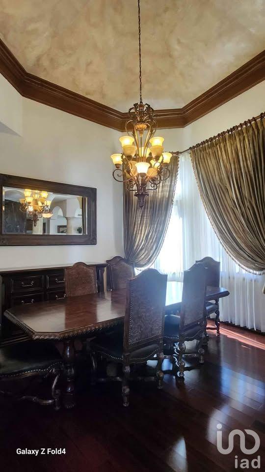 VENTA DE HERMOSA RESIDENCIAS DE UNA PLANTA EN CAMPOS ELISEOS