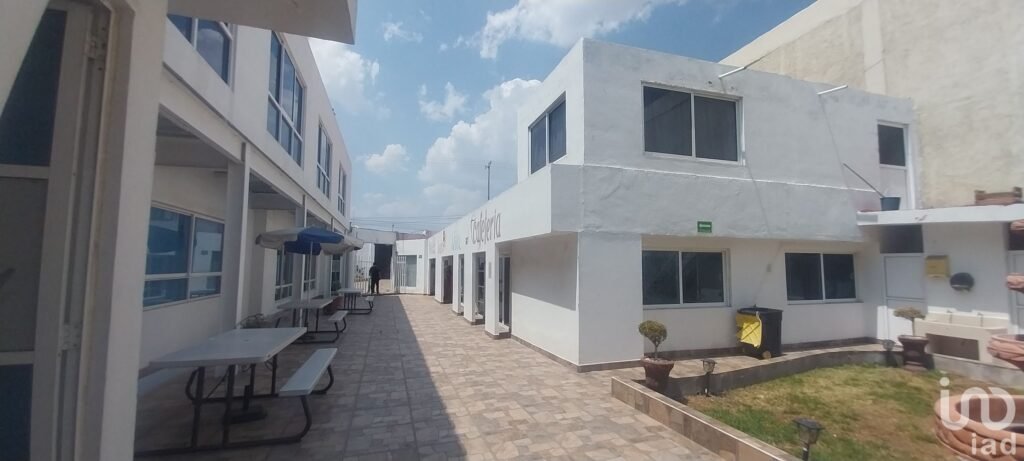 Se vende edificio para escuela de danza, kinder,,plaza comercial en Santa Julia, Pachuca, Hidalgo