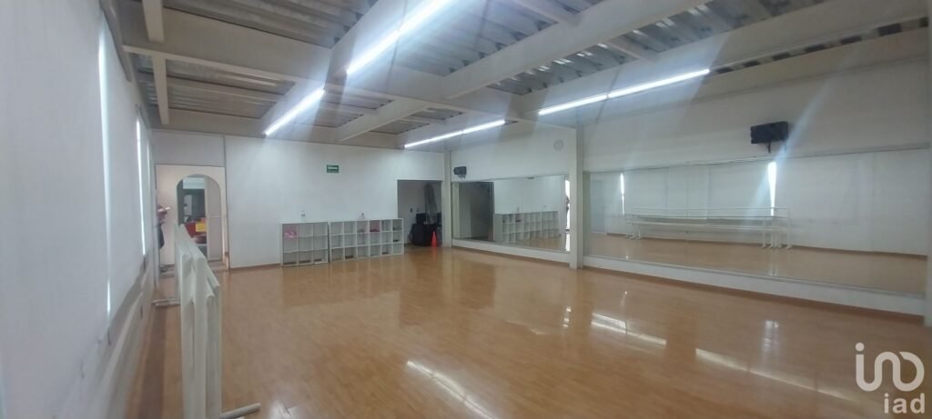 Se vende edificio para escuela de danza, kinder,,plaza comercial en Santa Julia, Pachuca, Hidalgo