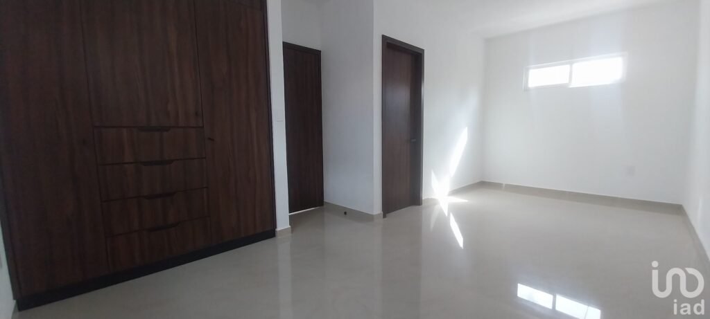 Se vende casa muy amplia con excelentes acabados en Privada Zuria, Pachuca, Hidalgo
