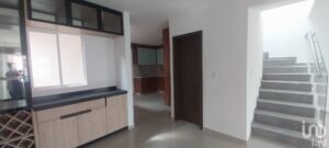 Se vende casa muy amplia con excelentes acabados en Privada Zuria, Pachuca, Hidalgo