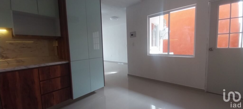 Se vende casa muy amplia con excelentes acabados en Privada Zuria, Pachuca, Hidalgo