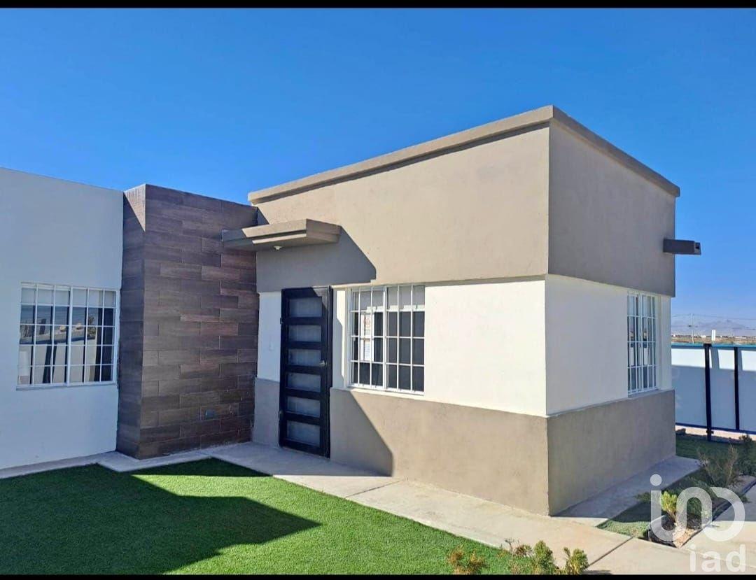 SE VENDE CASA EN NUEVO DESARROLLO DE 1 PISO POR TALAMAS CAMANDARI