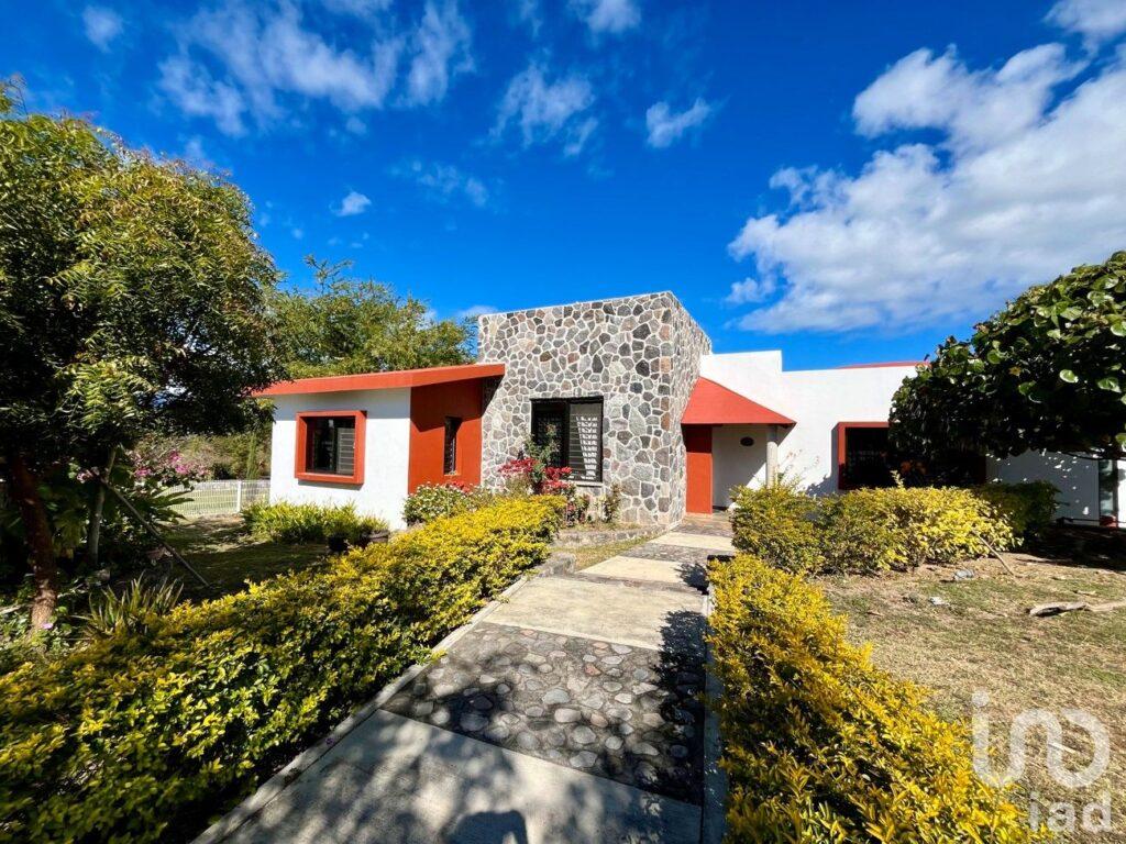 SE VENDE RESIDENCIAL ESTILO CAMPESTRE EN COMALA, COLIMA, MEXICO