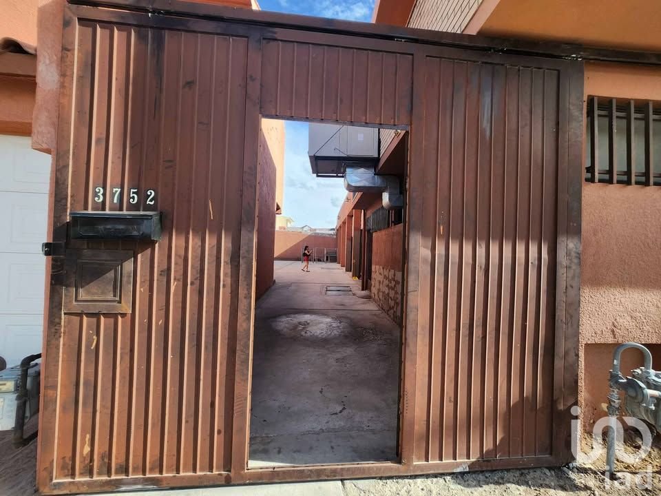 RENTO BODEGA ENTRE HERMANOS ESCOBAR Y LOPEZ MATEOS