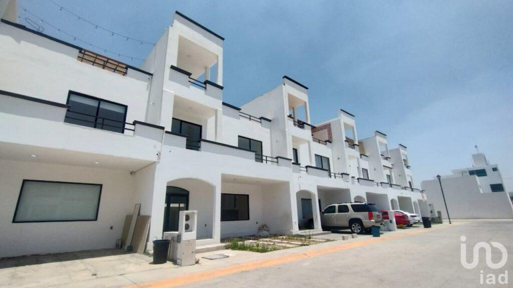 CASA EN VENTA EN FRACCIONAMIENTO PRIVADO OASIS,COLONIA SAN ANTONIO,PACHUCA,HGO.