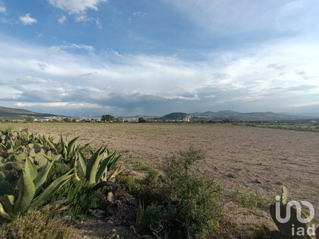 TERRENO CON USO DE SUELO MIXTO,EN TILCUAUTLA,MPIO. DE SAN AGUSTIN TLAXIACA,HGO.