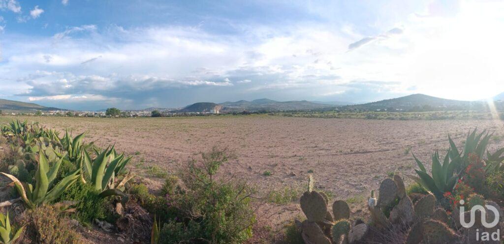 TERRENO CON USO DE SUELO MIXTO,EN TILCUAUTLA,MPIO. DE SAN AGUSTIN TLAXIACA,HGO.
