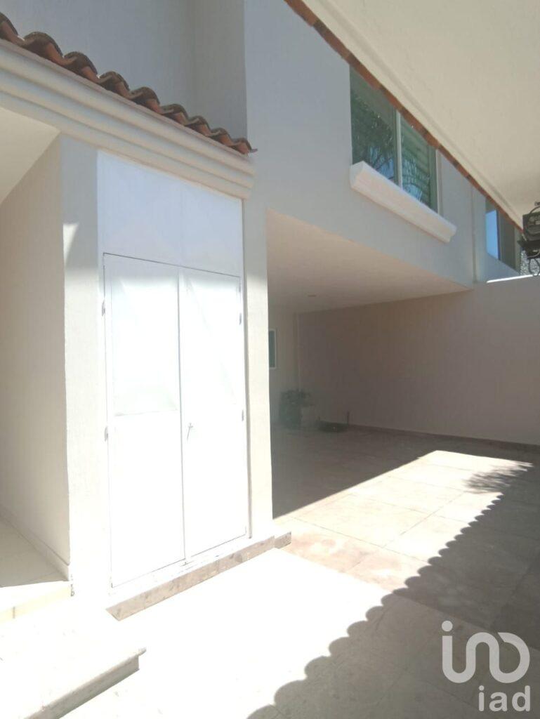 Casa en venta  en Colonia Jardines del Valle en Zapopan
