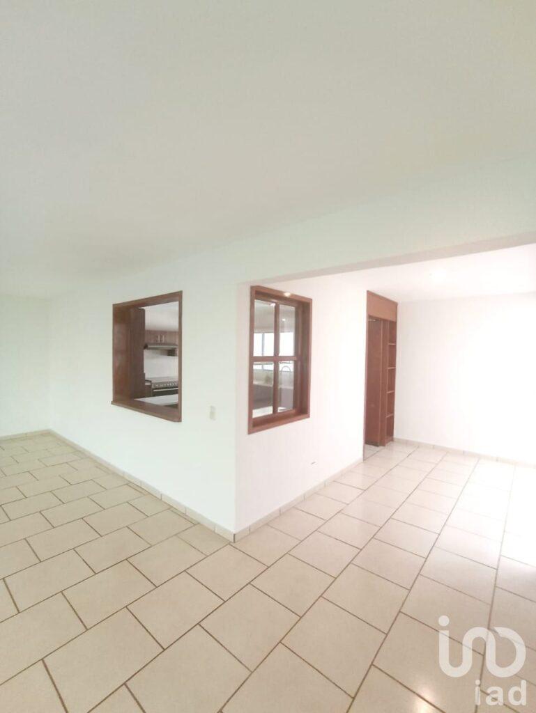 Casa en venta  en Colonia Jardines del Valle en Zapopan