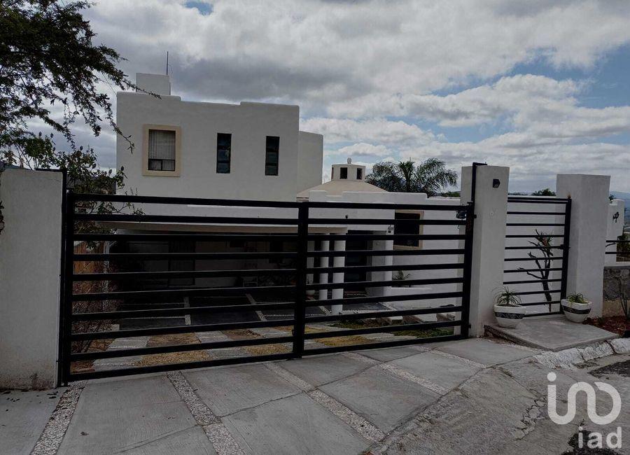 Casa en Venta en Vista Real Residencial, Corregidora, Queretaro