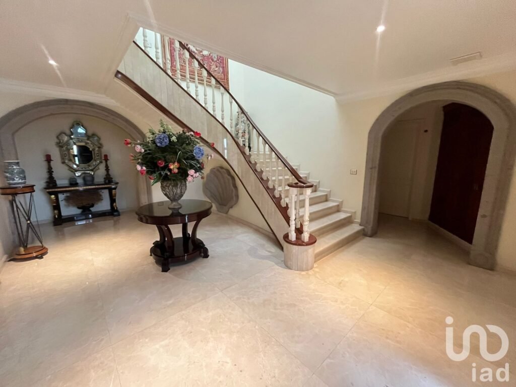 Se vende hermosa casa en Sierra Vertientes  en las Lomas  de Chapultepec